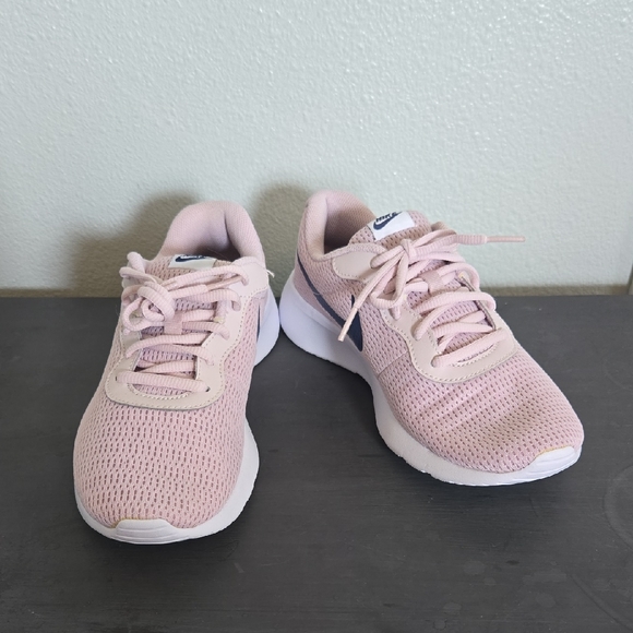 Nike Other - Nike | NIB Kids Barely Rose & Navy Tanjun Sneakers Size 6.5